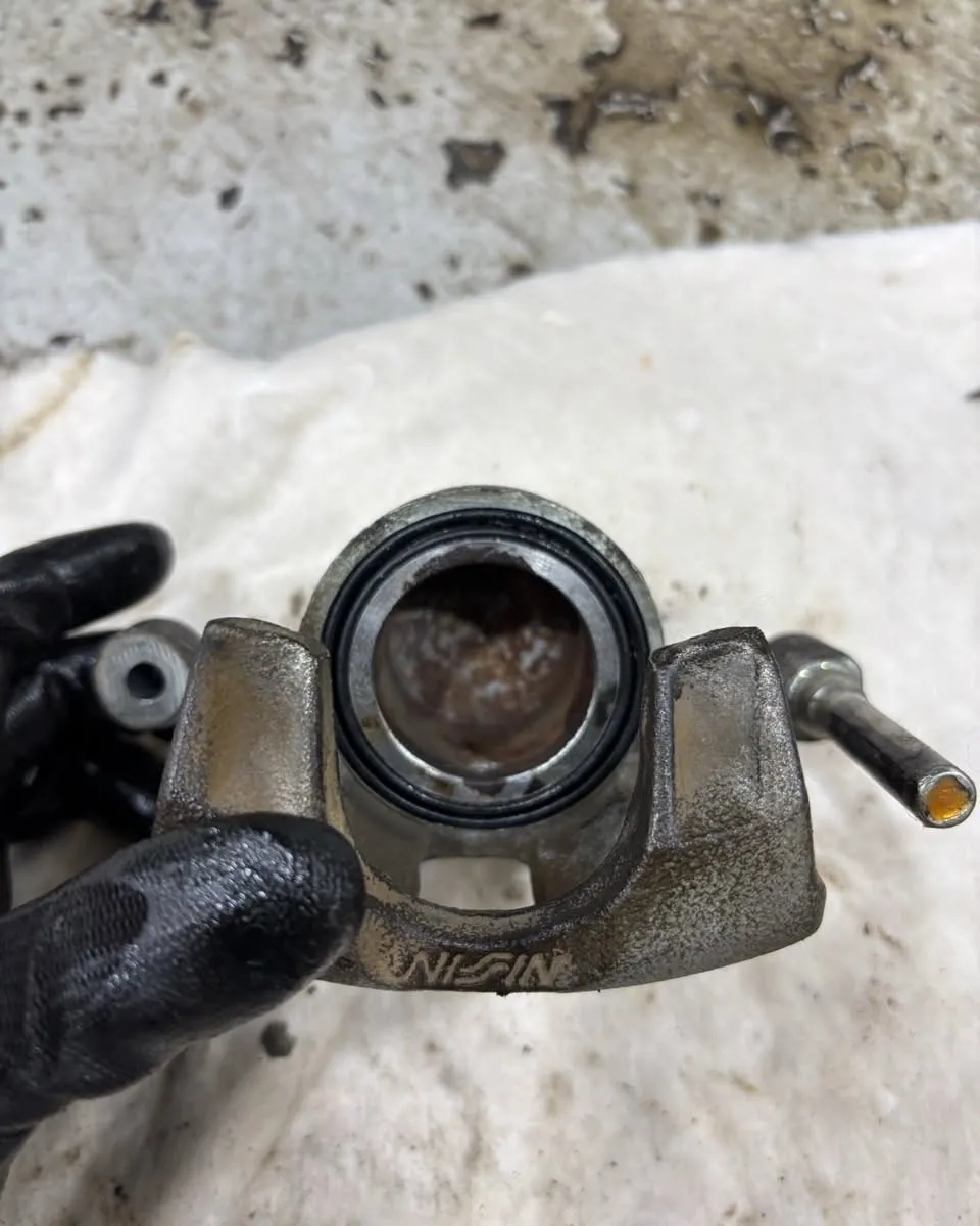 【ブレーキ固着を解消!安心のキャリパー整備🔧】